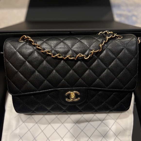 SOLD  !! Chanel Caviar leather Gold hardware - Picture 1 of 8